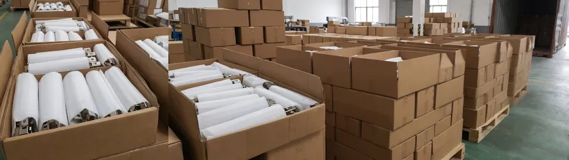 Hinge mechanism packaging with PE foam sleeves and master cartons configured for 40HQ container loading